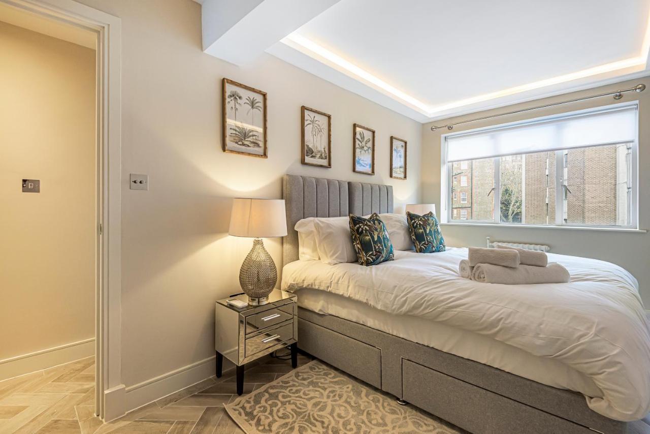 Luxury Living In Knightsbridge Private Balcony View Of Harrods, 2Br2Ba With Ac ลอนดอน ภายนอก รูปภาพ